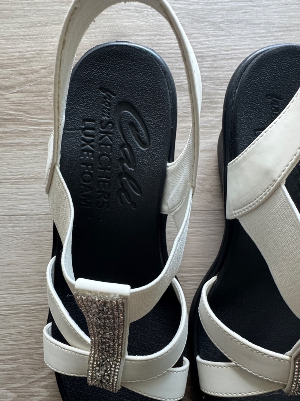 Sketchers Embellished White Slingback Sandals for Women Size 7 - Picture 7 of 8